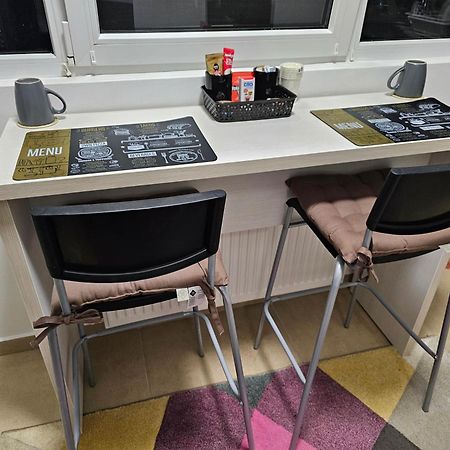 Luxury 1 Bedroom Apartment Roşu Esterno foto