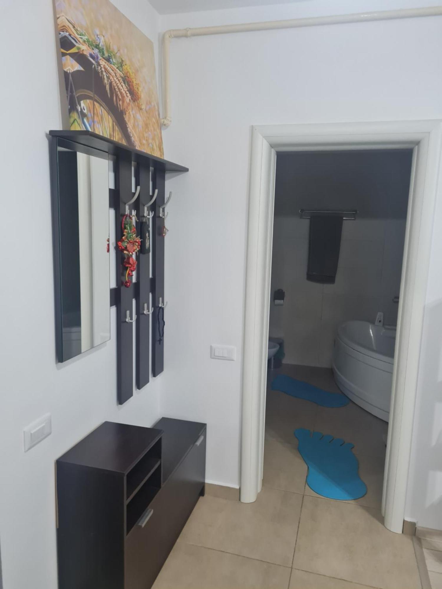 Luxury 1 Bedroom Apartment Roşu Esterno foto