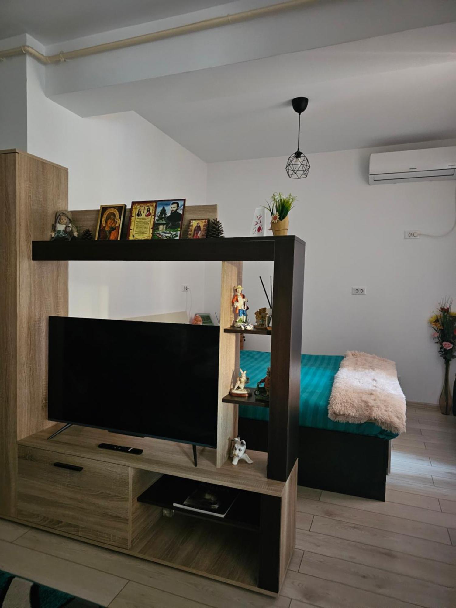 Luxury 1 Bedroom Apartment Roşu Esterno foto
